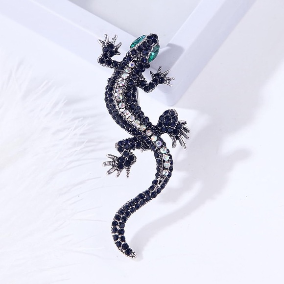 UNISEX Elegant Black and Silver Lizard Gecko Rhinestone Brooch - Picture 2 of 4